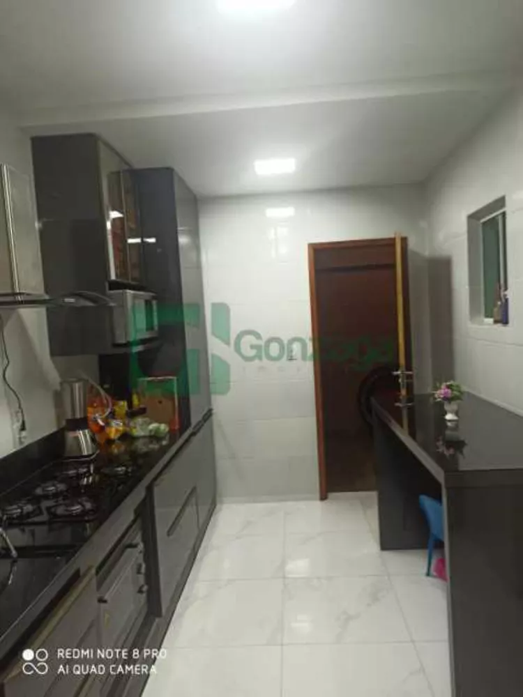 Casa de Condomínio à venda com 3 quartos, 200m² - Foto 4