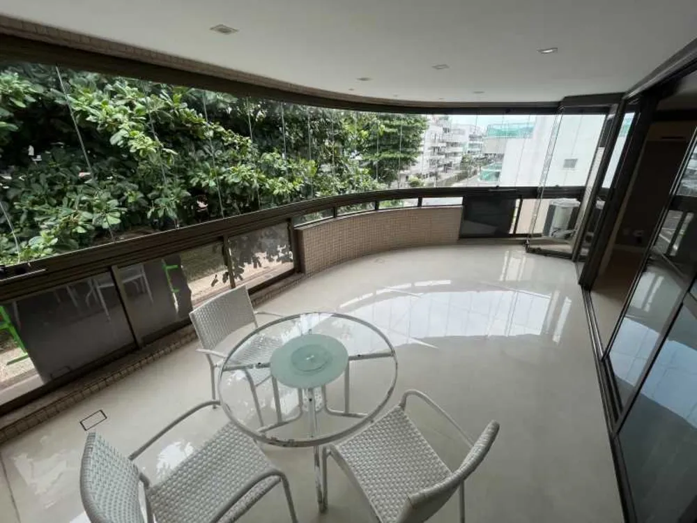 Apartamento, 3 quartos, 193 m² - Foto 1