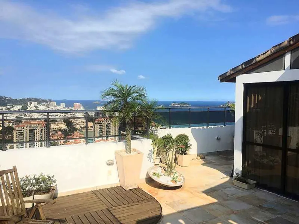Cobertura, 4 quartos, 225 m² - Foto 2