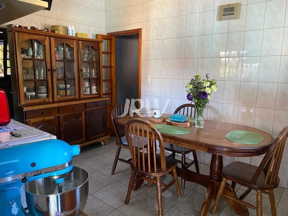 Chácara, 2 quartos, 1304 m² - Foto 2
