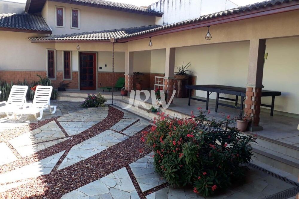 Sobrado, 4 quartos, 679 m² - Foto 1