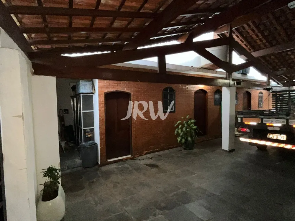 Casa, 5 quartos, 250 m² - Foto 1