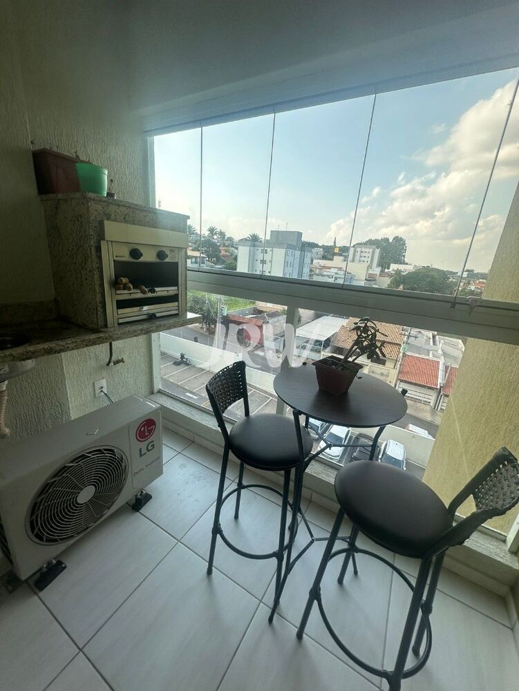 Apartamento à venda com 2 quartos, 69m² - Foto 2