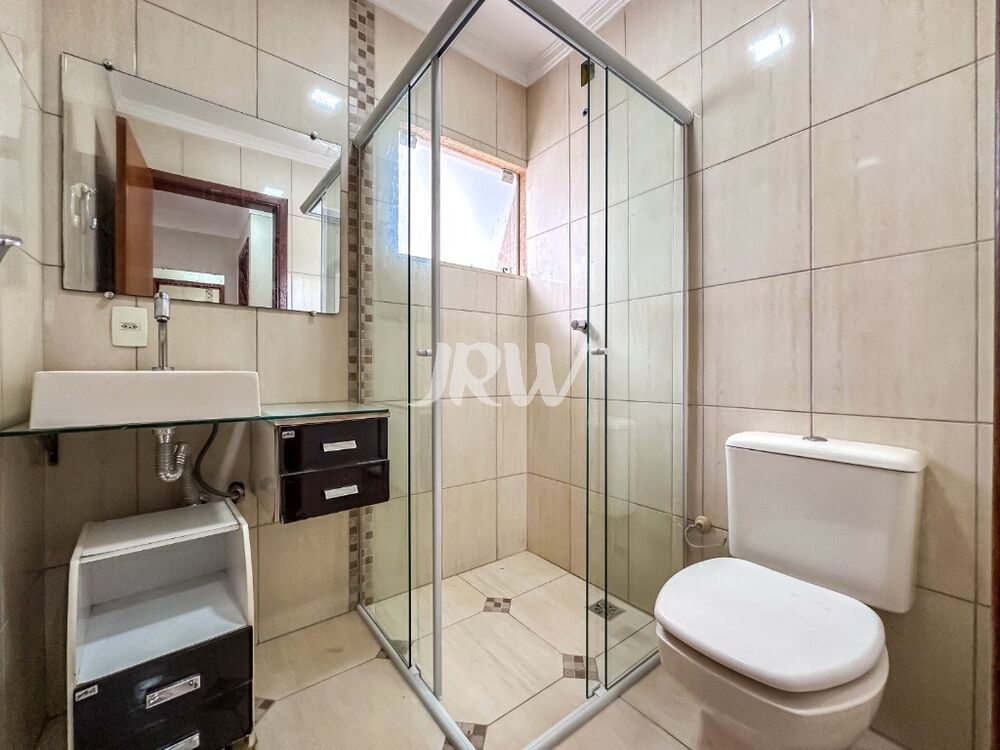 Casa à venda com 3 quartos, 200m² - Foto 4