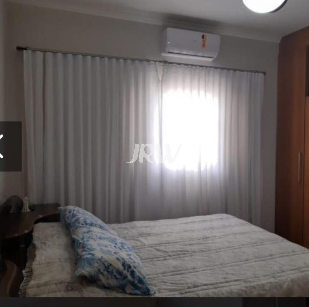 Casa à venda com 3 quartos, 250m² - Foto 11