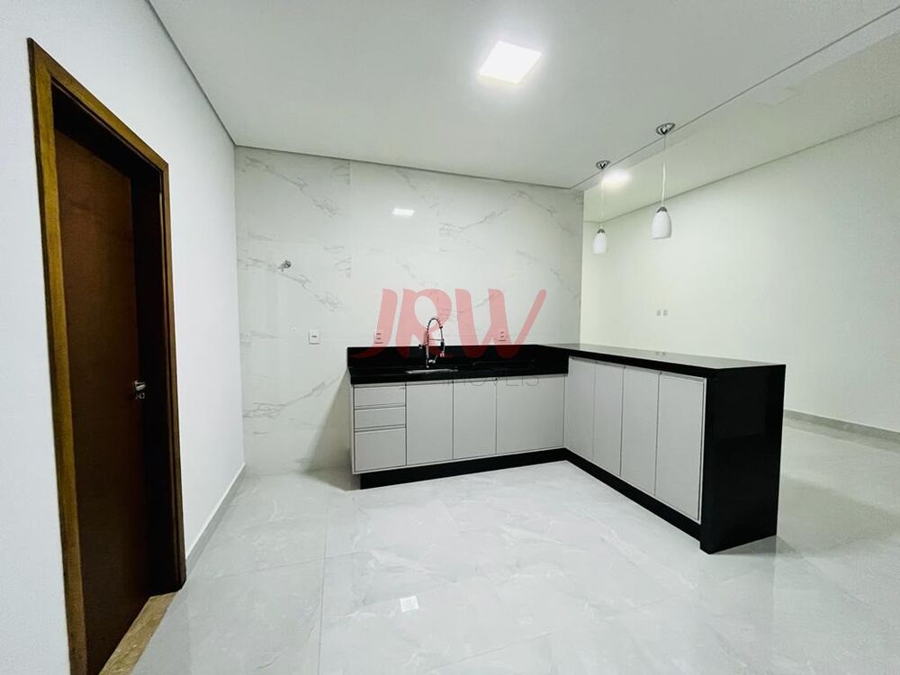 Casa, 3 quartos, 305 m² - Foto 2