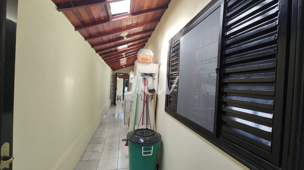 Casa à venda com 2 quartos, 103m² - Foto 3