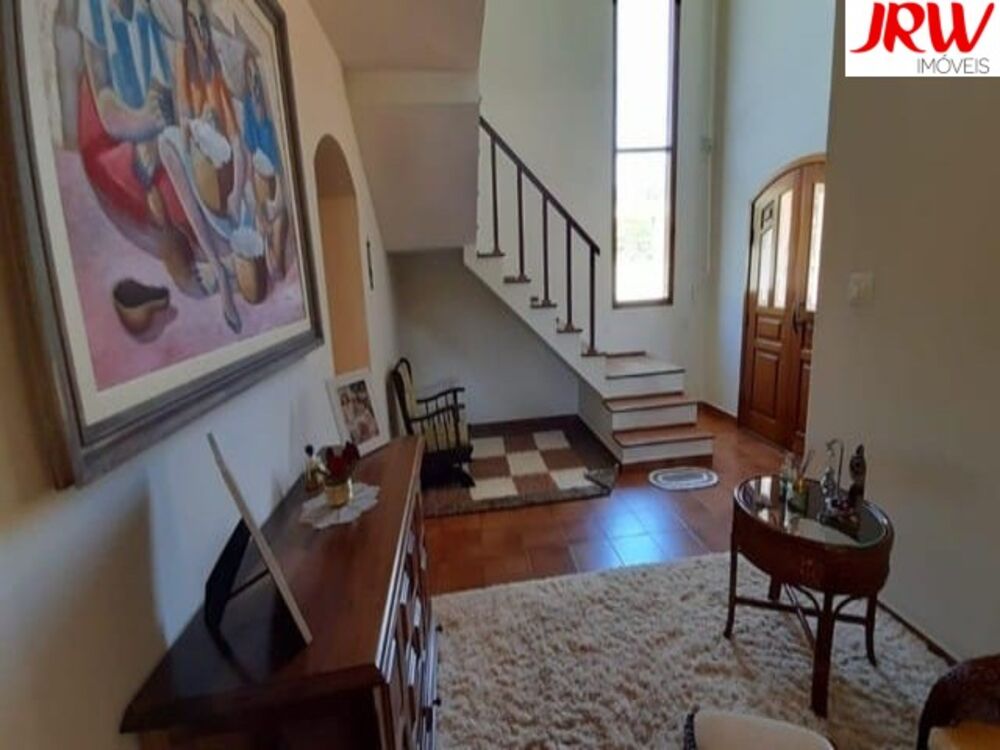 Chácara à venda com 6 quartos, 10000m² - Foto 1