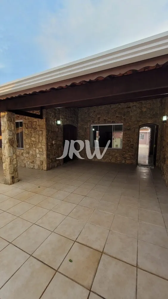 Casa, 5 quartos, 321 m² - Foto 1