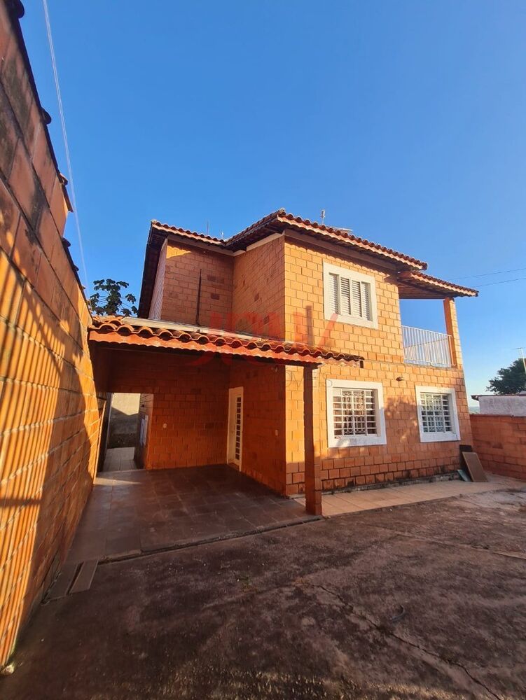 Sobrado, 3 quartos, 300 m² - Foto 1