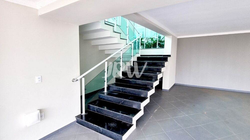 Chácara, 3 quartos, 4600 m² - Foto 1