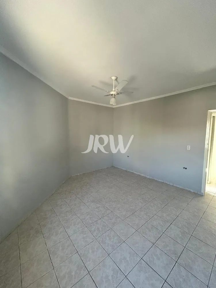 Casa, 3 quartos, 257 m² - Foto 2