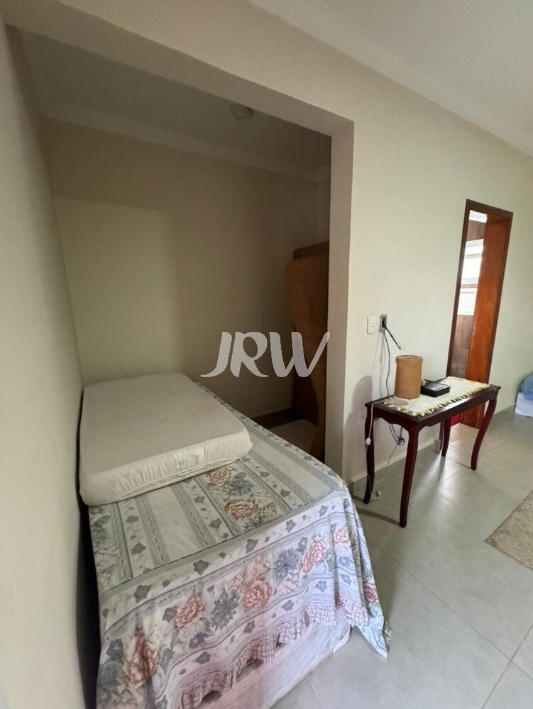 Chácara, 4 quartos, 1000 m² - Foto 1