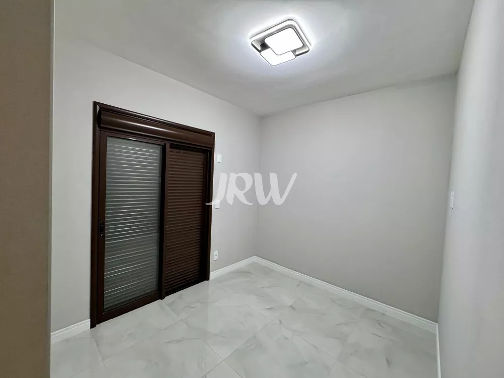 Apartamento à venda com 3 quartos, 99m² - Foto 11