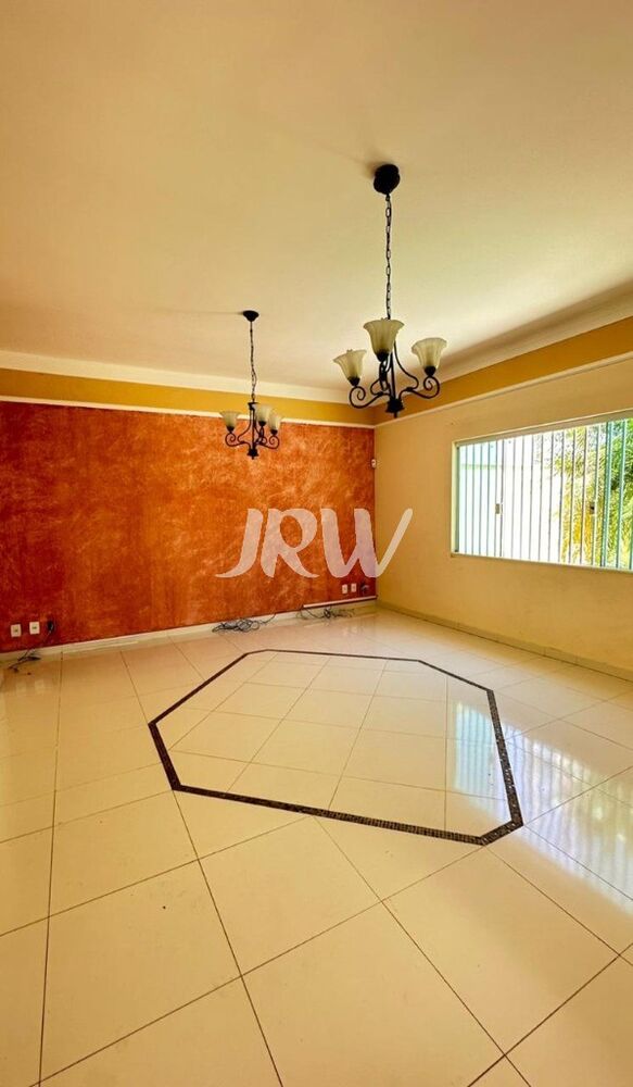 Casa à venda com 3 quartos, 164m² - Foto 2