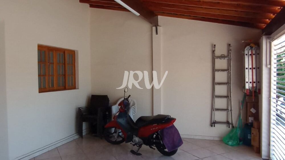 Casa à venda com 2 quartos, 166m² - Foto 2