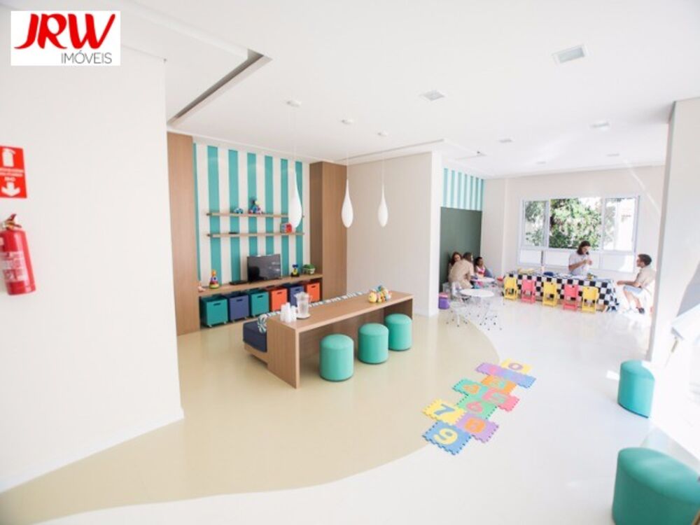 Apartamento à venda com 3 quartos, 96m² - Foto 2