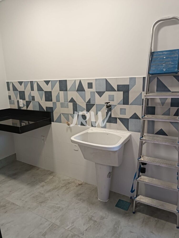 Casa de Condomínio à venda com 3 quartos, 300m² - Foto 3