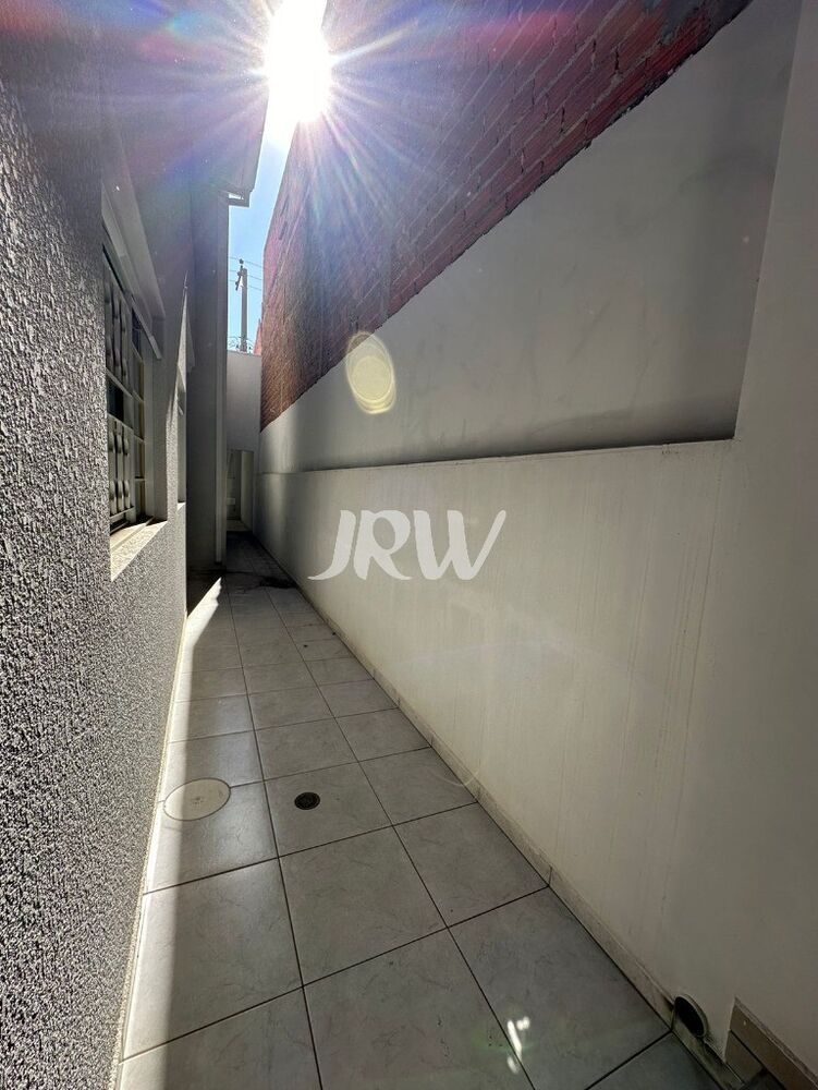 Sobrado à venda com 4 quartos, 130m² - Foto 2