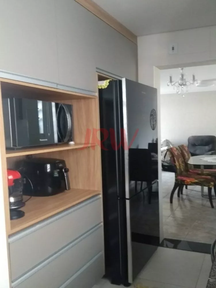 Apartamento à venda com 3 quartos, 80m² - Foto 2