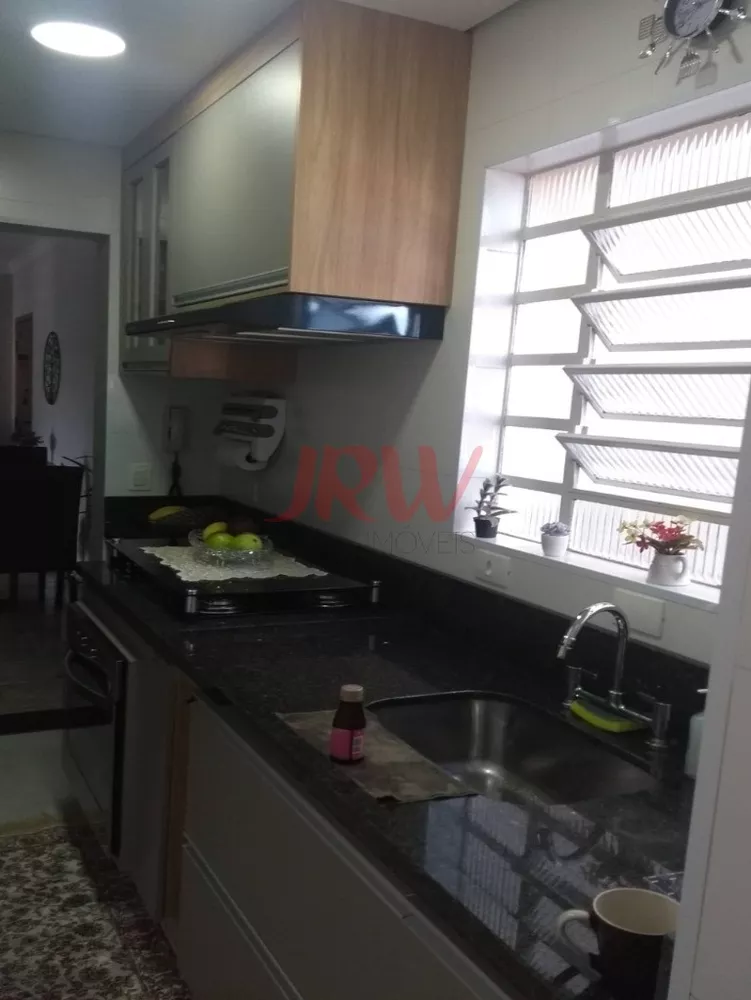 Apartamento à venda com 3 quartos, 80m² - Foto 1