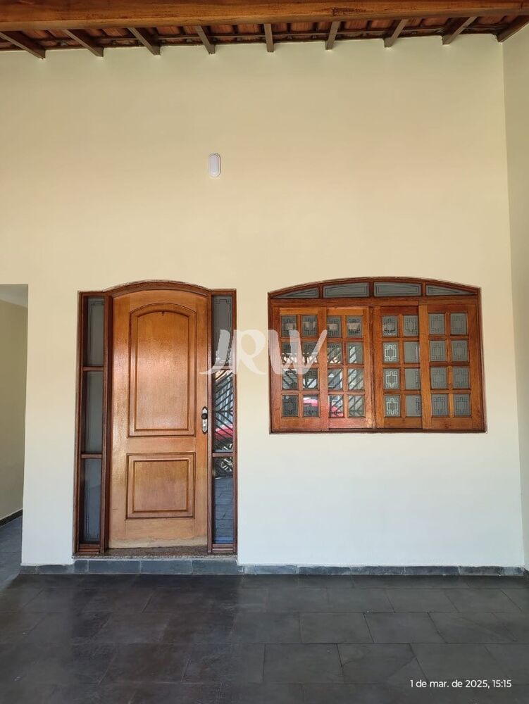 Casa à venda com 2 quartos, 144m² - Foto 2