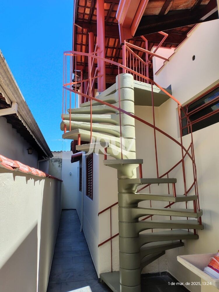 Casa à venda com 2 quartos, 144m² - Foto 14
