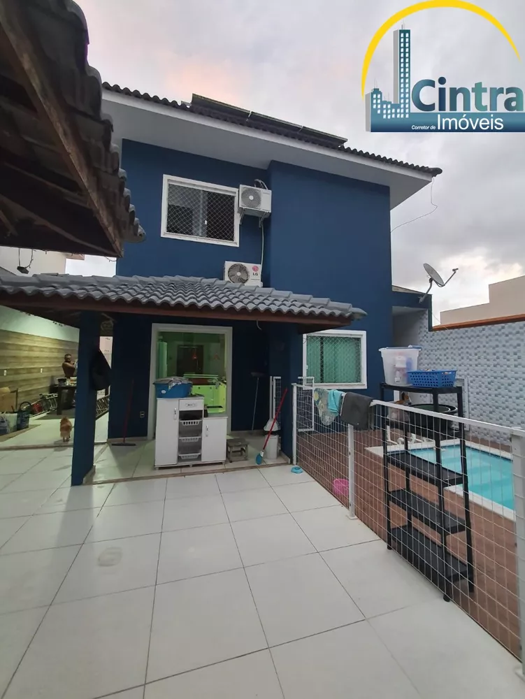 Casa de Condomínio à venda com 3 quartos, 270m² - Foto 2