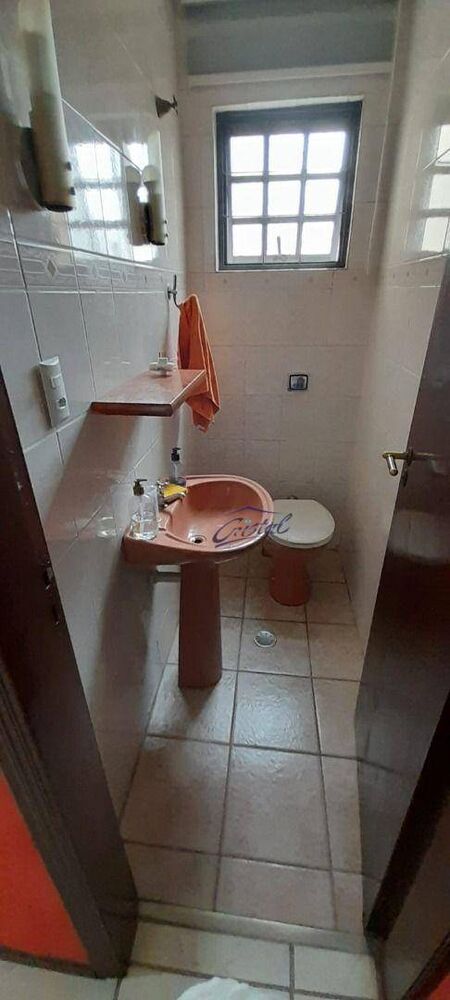 Casa, 3 quartos, 226 m² - Foto 1