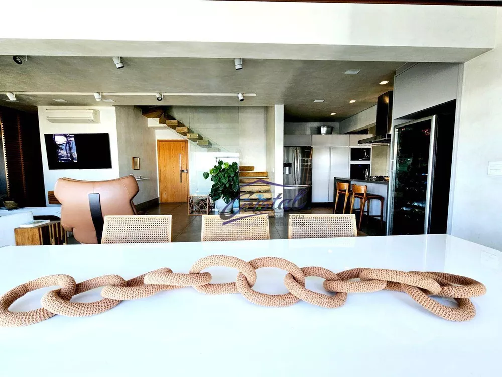 Cobertura, 3 quartos, 230 m² - Foto 4