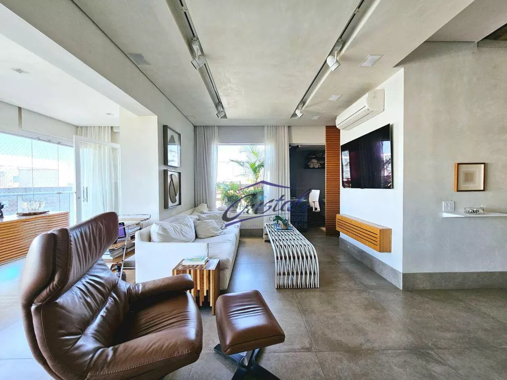 Cobertura, 3 quartos, 230 m² - Foto 2
