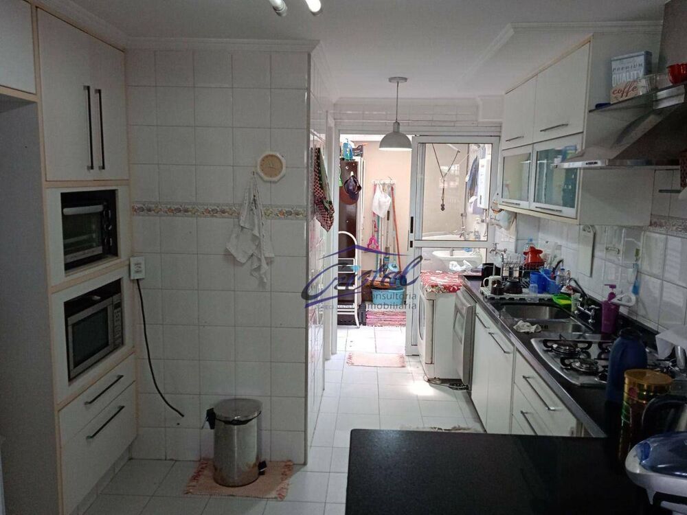 Casa de Condomínio à venda e aluguel com 3 quartos, 211m² - Foto 2