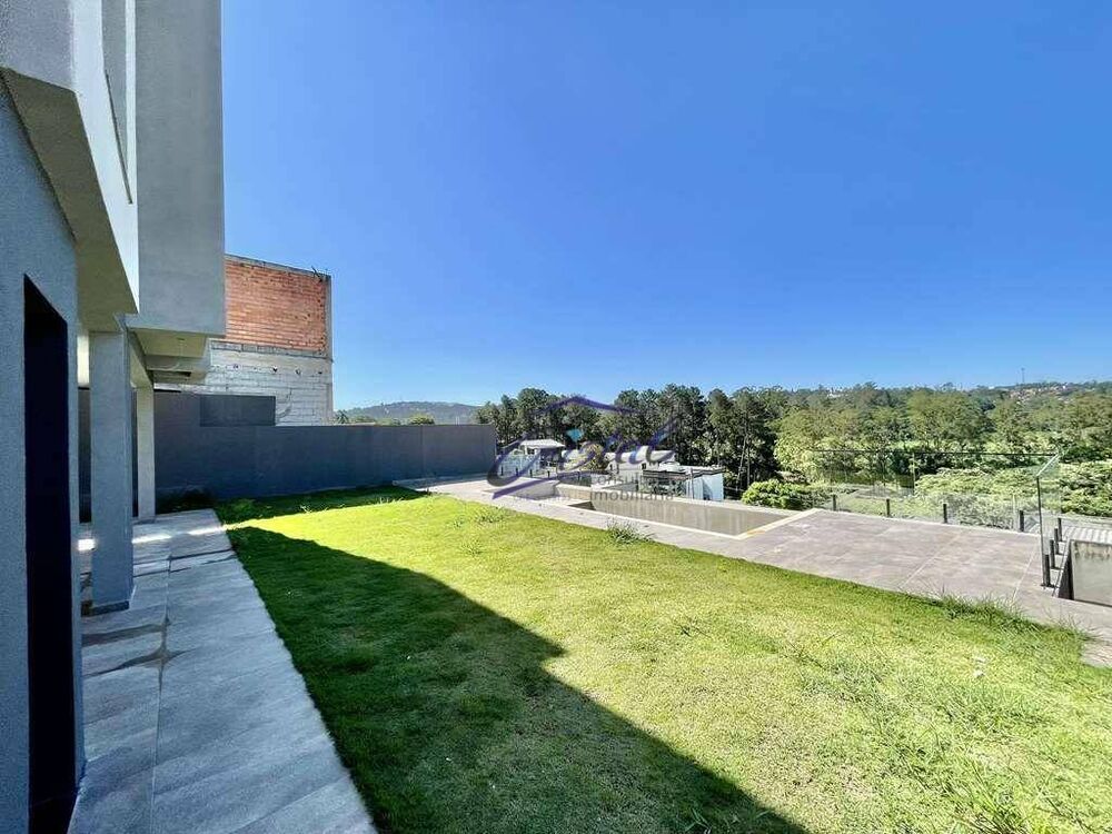 Casa de Condomínio à venda com 3 quartos, 230m² - Foto 3