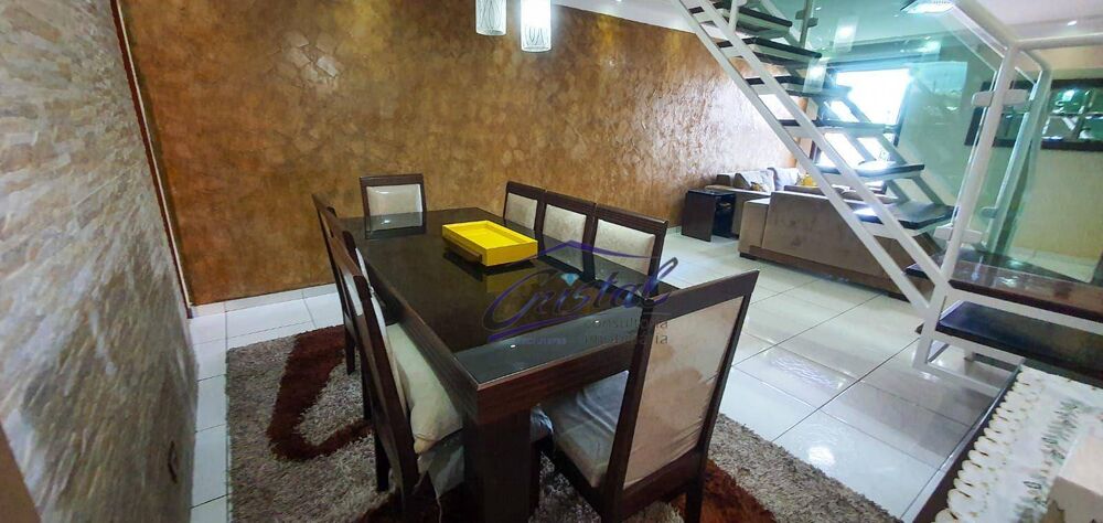 Casa à venda com 3 quartos, 101m² - Foto 1