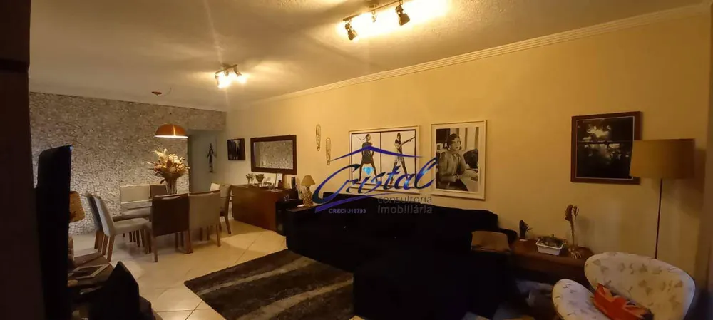 Casa, 3 quartos, 212 m² - Foto 1