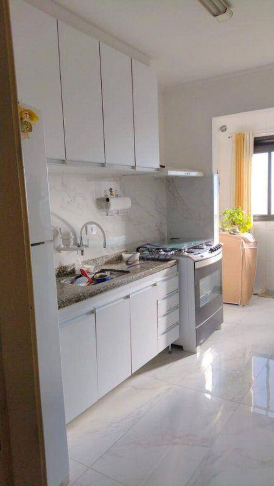Apartamento à venda com 2 quartos, 79m² - Foto 3