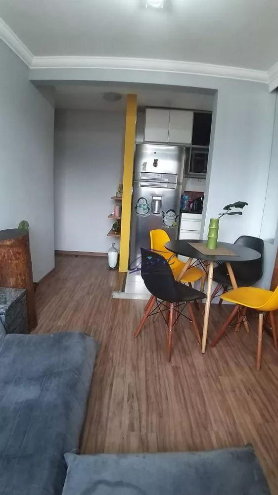 Apartamento à venda com 2 quartos, 45m² - Foto 3