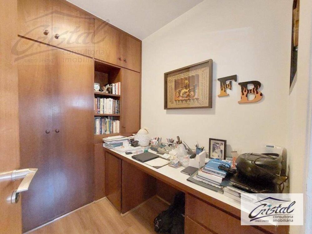 Apartamento à venda com 4 quartos, 226m² - Foto 9