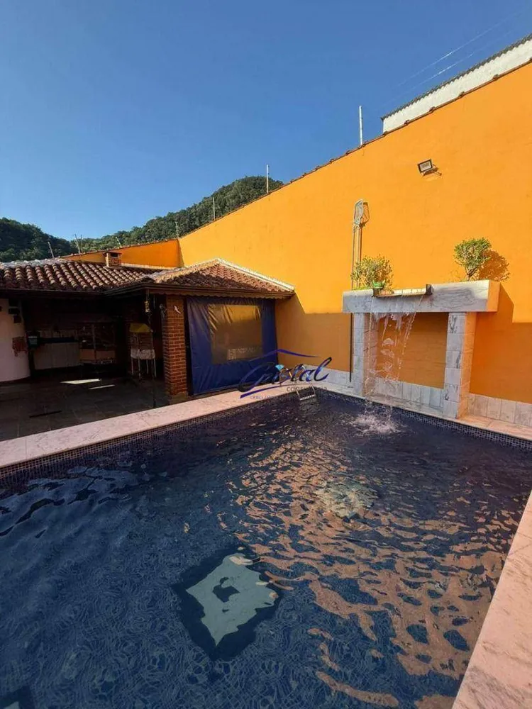 Casa, 4 quartos, 300 m² - Foto 1