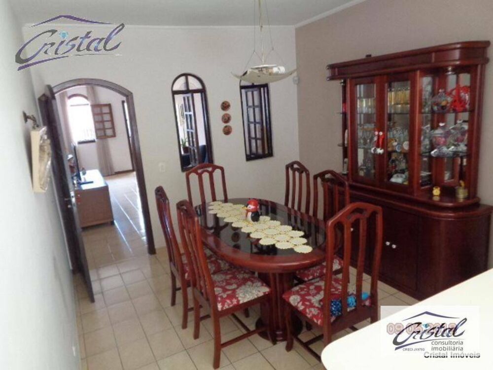 Casa, 4 quartos, 240 m² - Foto 13