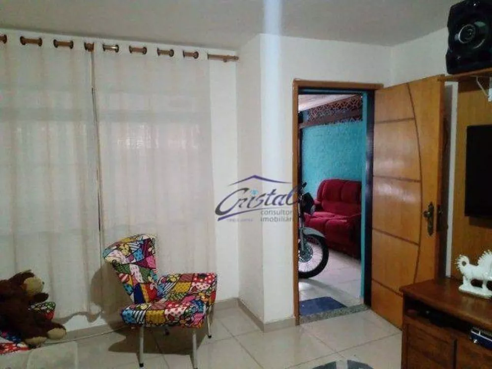 Casa à venda com 3 quartos, 142m² - Foto 2