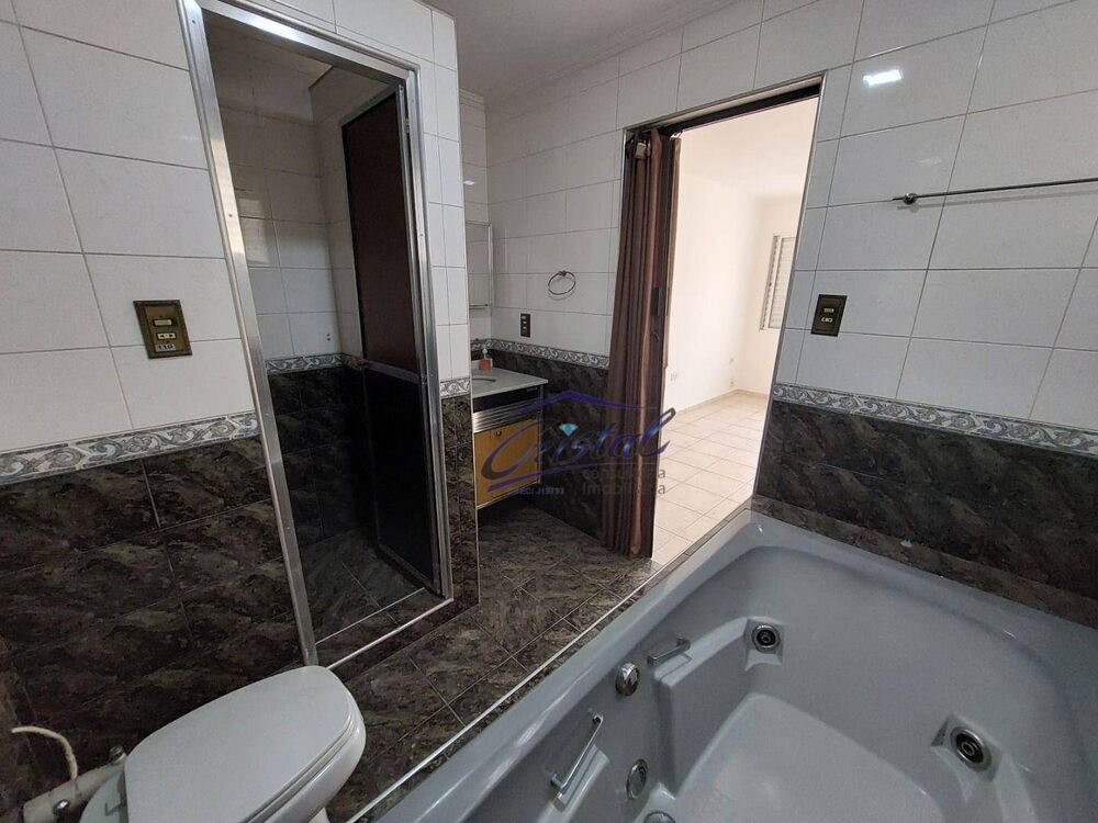 Casa, 4 quartos, 238 m² - Foto 1