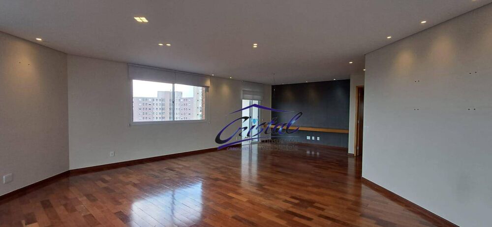 Apartamento à venda com 3 quartos, 180m² - Foto 1