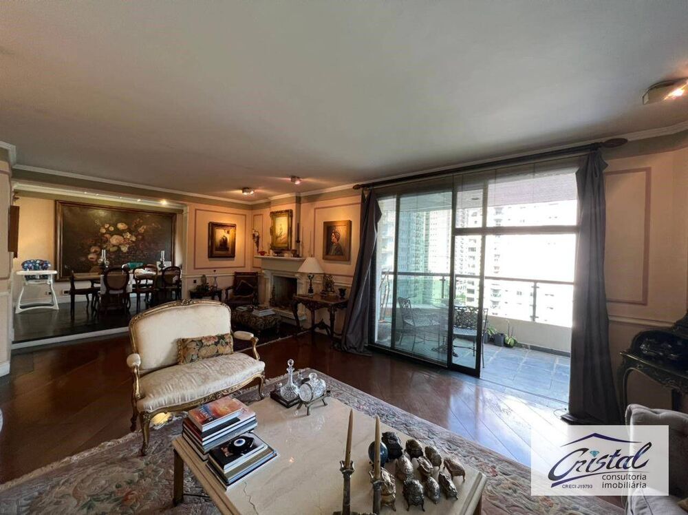 Apartamento, 3 quartos, 220 m² - Foto 1