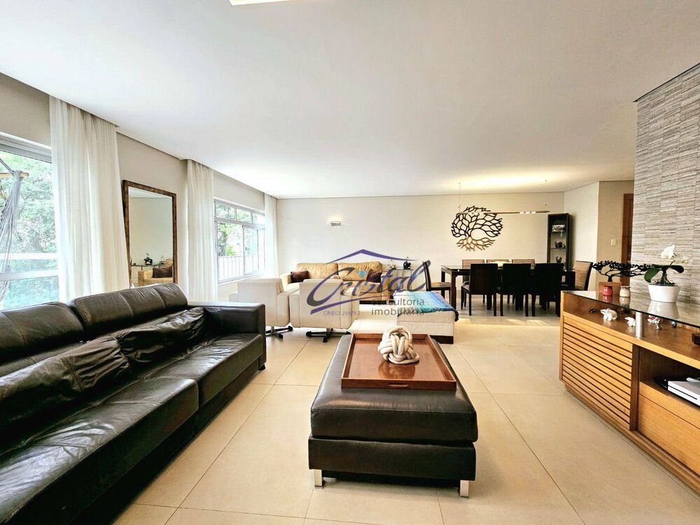 Apartamento, 3 quartos, 187 m² - Foto 1