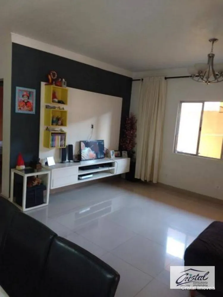 Casa, 3 quartos, 250 m² - Foto 4