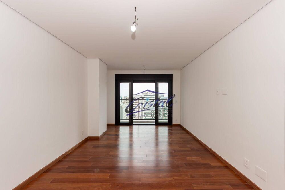 Apartamento, 3 quartos, 208 m² - Foto 1