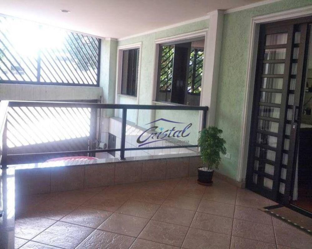 Casa à venda com 5 quartos, 200m² - Foto 4