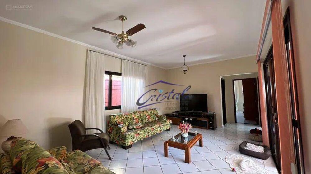 Casa à venda com 2 quartos, 178m² - Foto 2