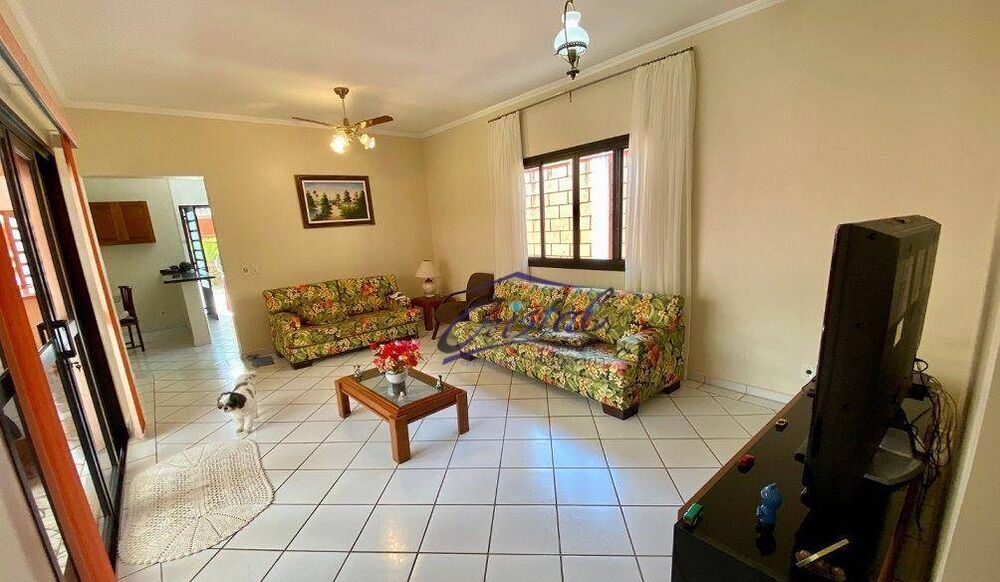 Casa à venda com 2 quartos, 178m² - Foto 3
